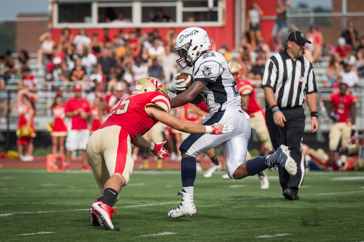 Jared Leake dodges a tackler