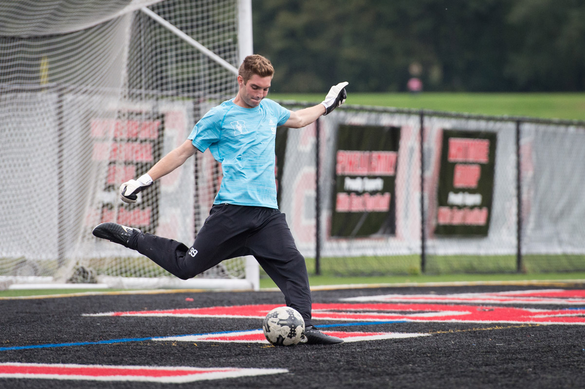 Huntington's splendid goalkeeper Nat Amato. (Darin Reed photo.)