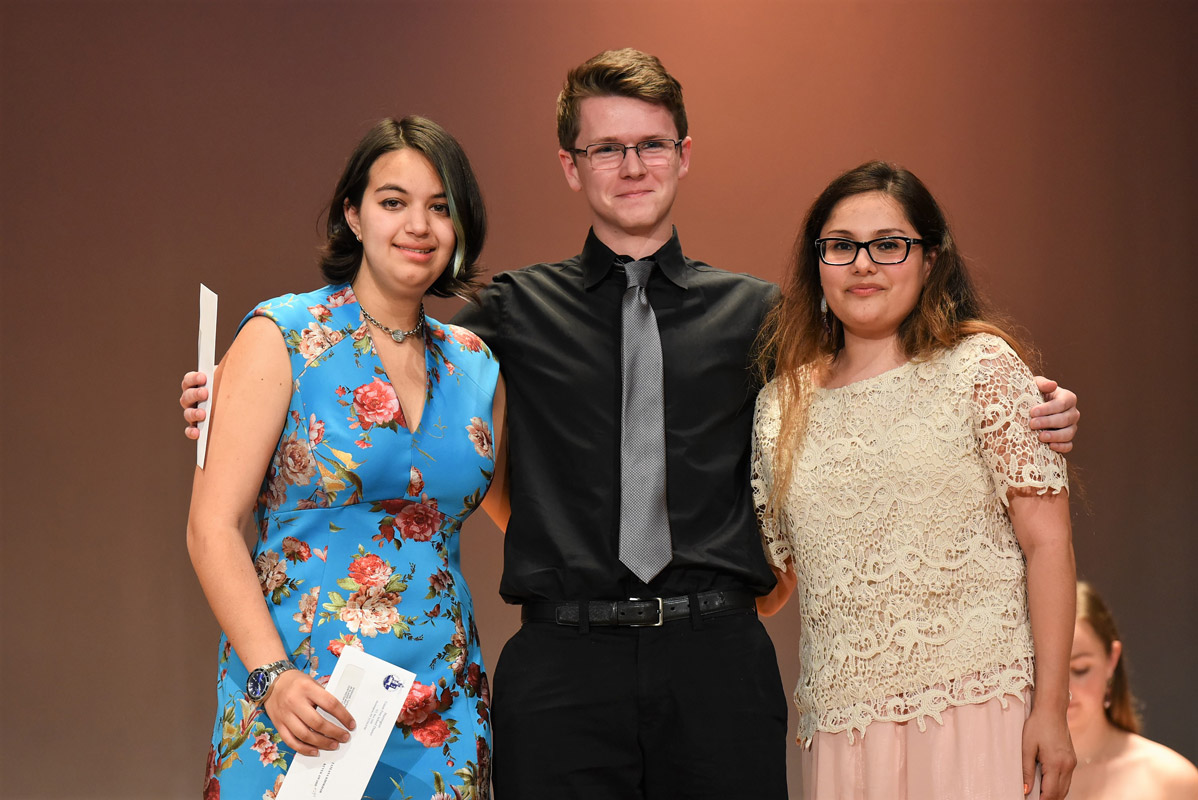 Kuver scholarship winners