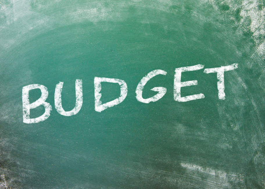 The Huntington School Board will adopt the 2018-19 budget at a public meeting on Monday night (11)
