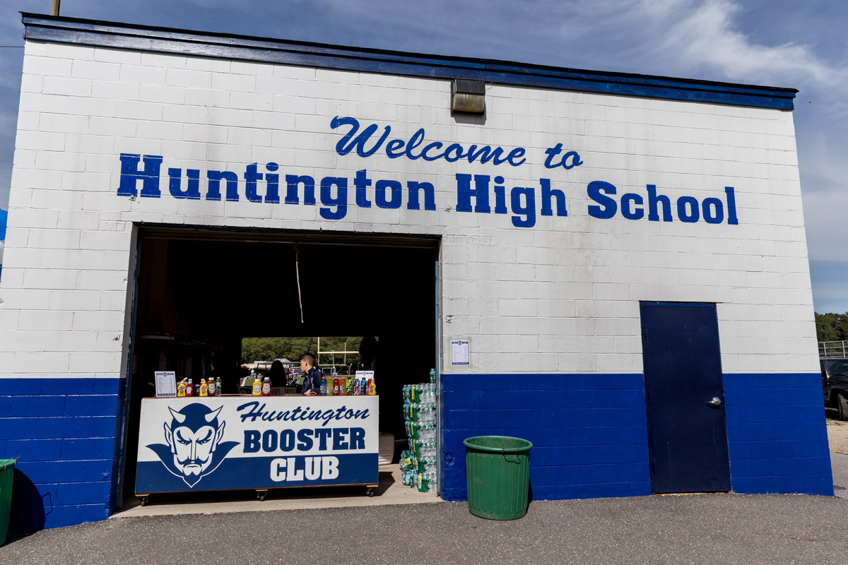 The Huntington Booster Club is an active organization. (Mike Connell photo.)