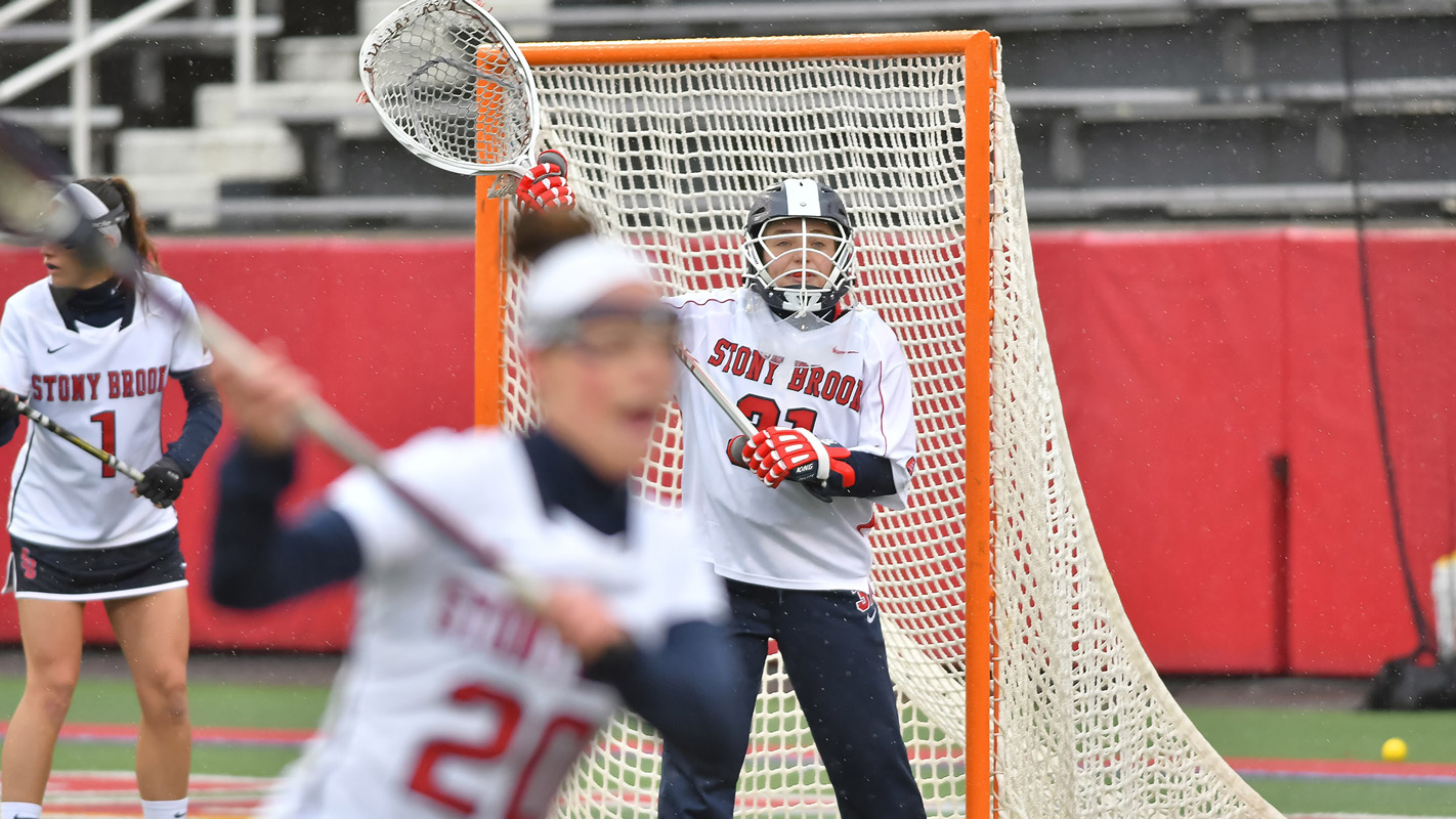 Huntington alum Anna Tesoriero in goal for Stony Brook University.