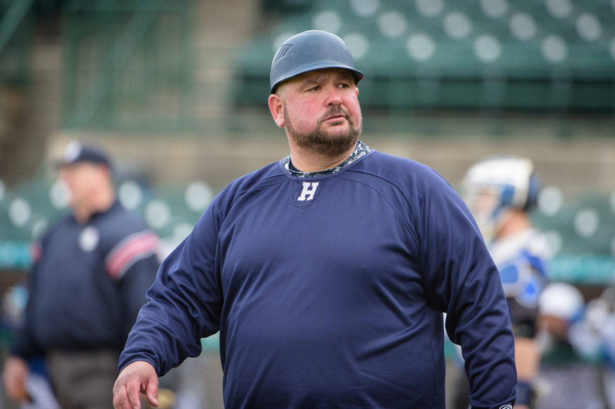 Huntington head coach Billy Harris. (Darin Reed photo.)
