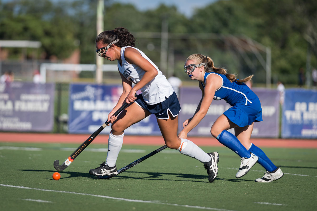 Anna Wickey breaks free with the ball. (Darin Reed photo.)