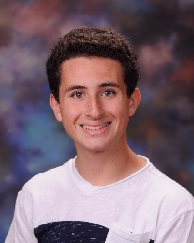 Huntington junior Noah Morris won the 2018 high school spelling bee