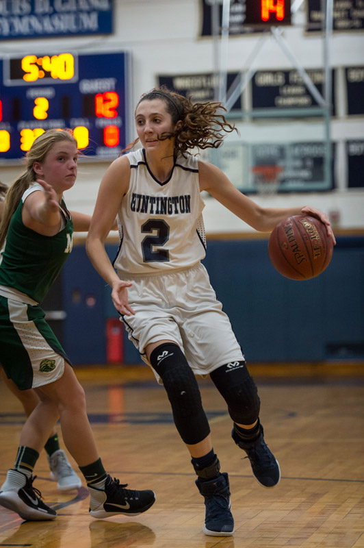 Huntington senior Alex Heuwetter in action this winter. (Darin Reed photo.)