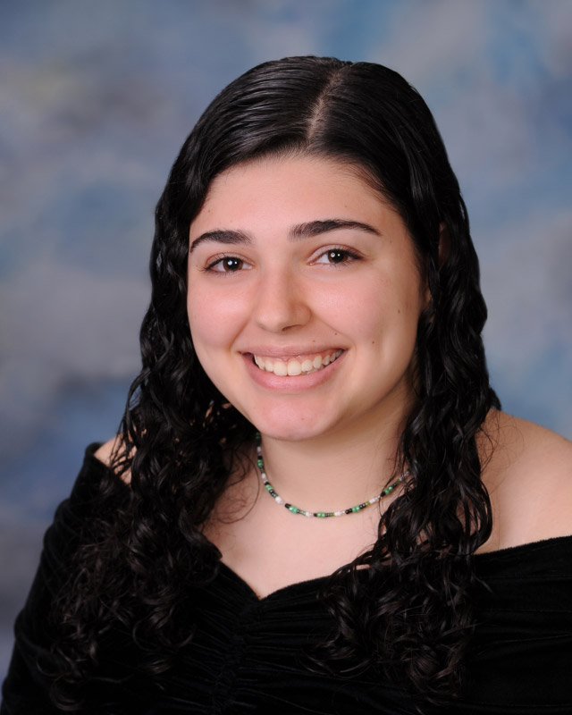 Huntington High School Class of 2018 member Rachel Moss