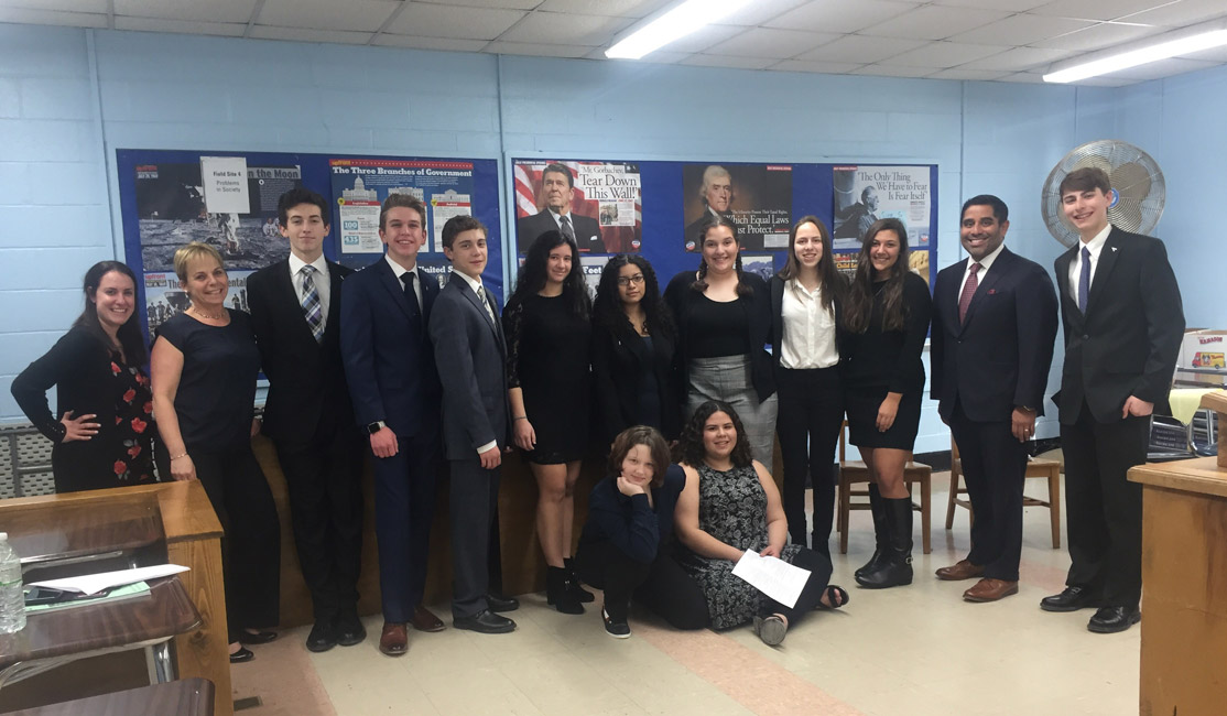Huntington High School's mock trial team is currently undefeated (4)