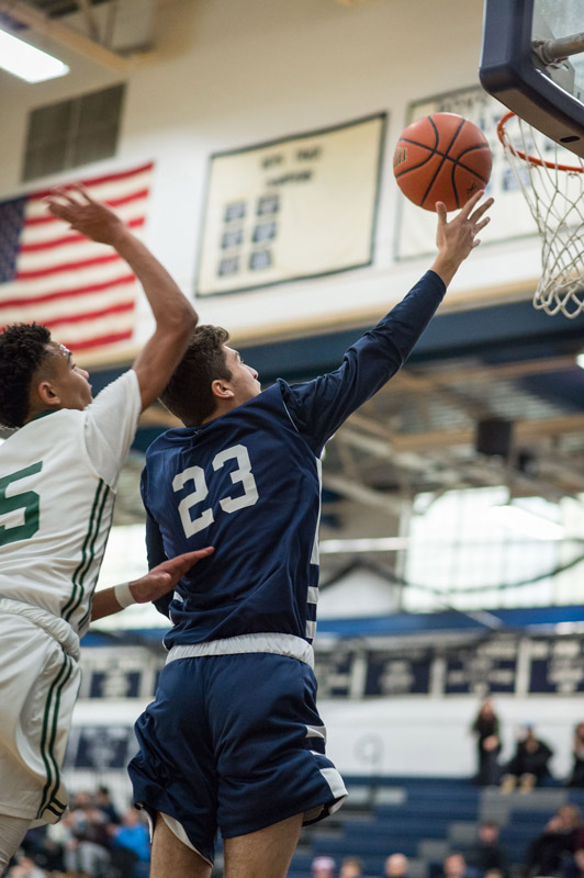 Fred Amato drives to the basket. (Darin Reed photo.)