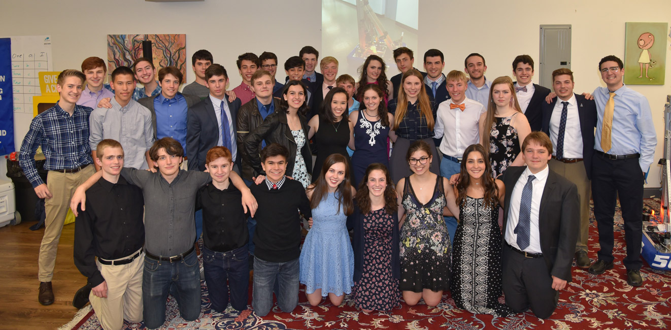 The 2017-18 Huntington High School robotics team.