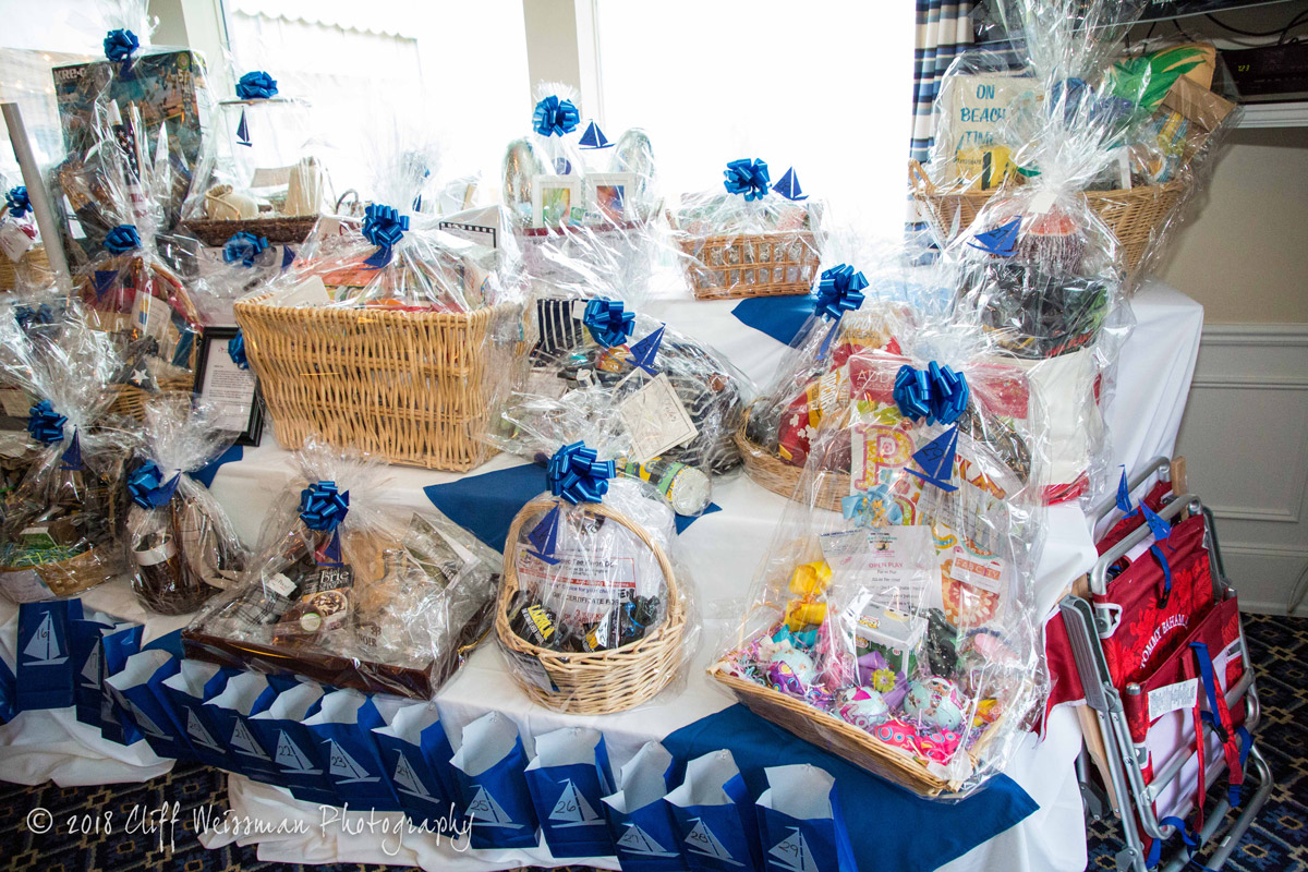 Dozens of raffles helped SEPTA raise thousands of dollars. (Cliff Weissman photo.).