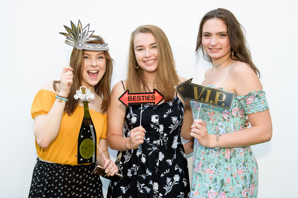 Maddie Reed is flanked by close friends Bella Neira and Cat Jamison. (Darin Reed photo.)