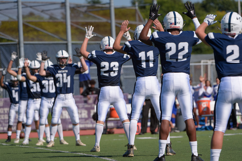 After a scoreless first quarter, Huntington scored 33 unanswered second quarter points. (Darin Reed photo.)