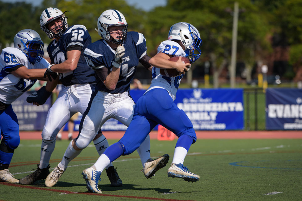 Henry Cartwright chases down the quarterback. (Darin Reed photo