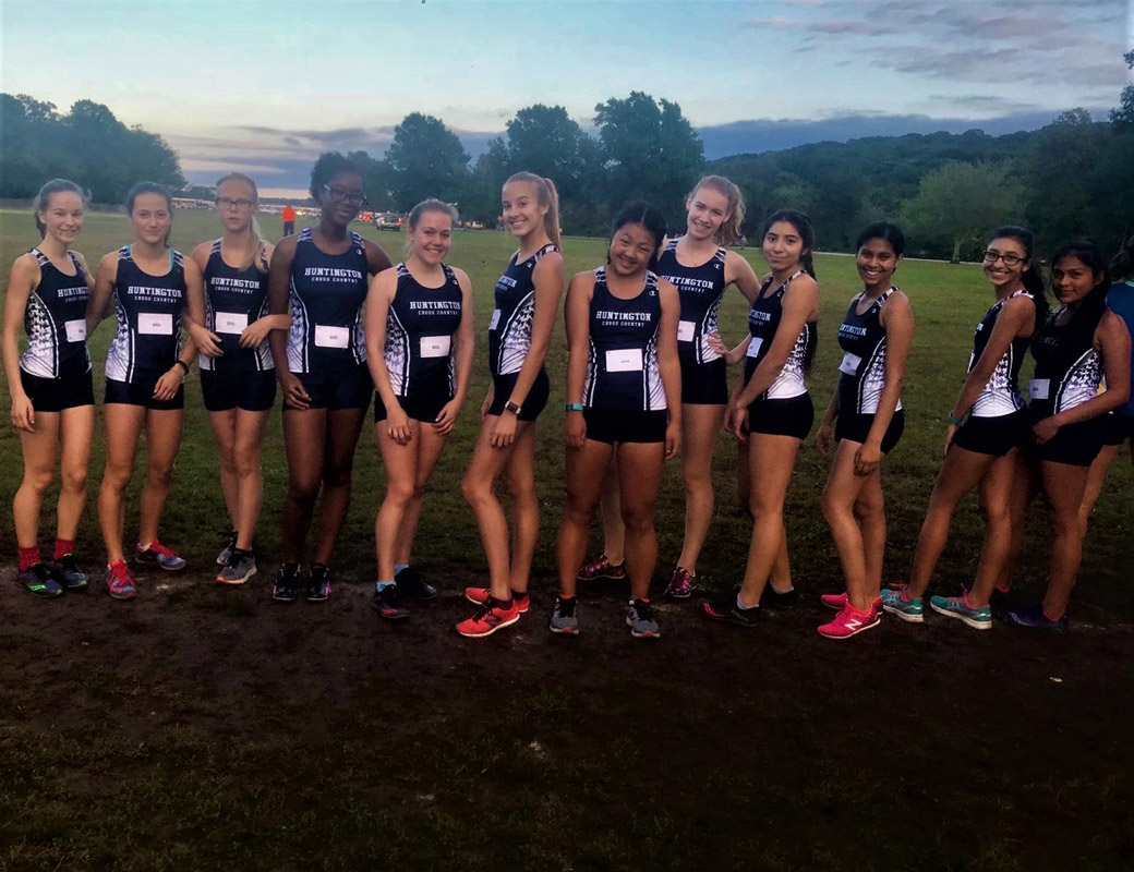 The Huntington girls' cross country team is ready for the race 