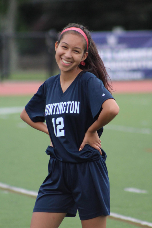 Senior Natalie Gonzalez is a popular member of the Huntington girls' soccer team. (Andy Ulloa photo.)
