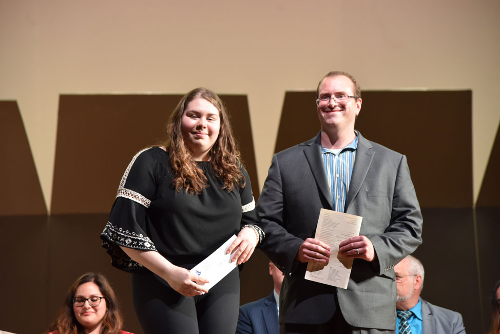 PTSA It Can Wait scholarship recipient Estefani Cardenas with Bill Bendernagel of Bethpage Federal Credit Union 