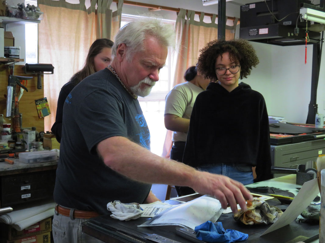 Master printmaker Dan Welden with Huntington High School students in his Sag Harbor studio.