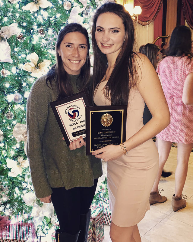 Huntington head coach Lauren Visbal and county award recipient Cat Jamison at the recent dinner.