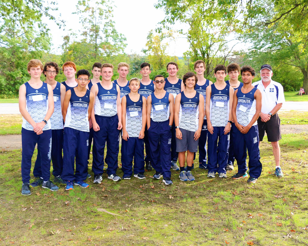 The Huntington High School boys' cross country team
