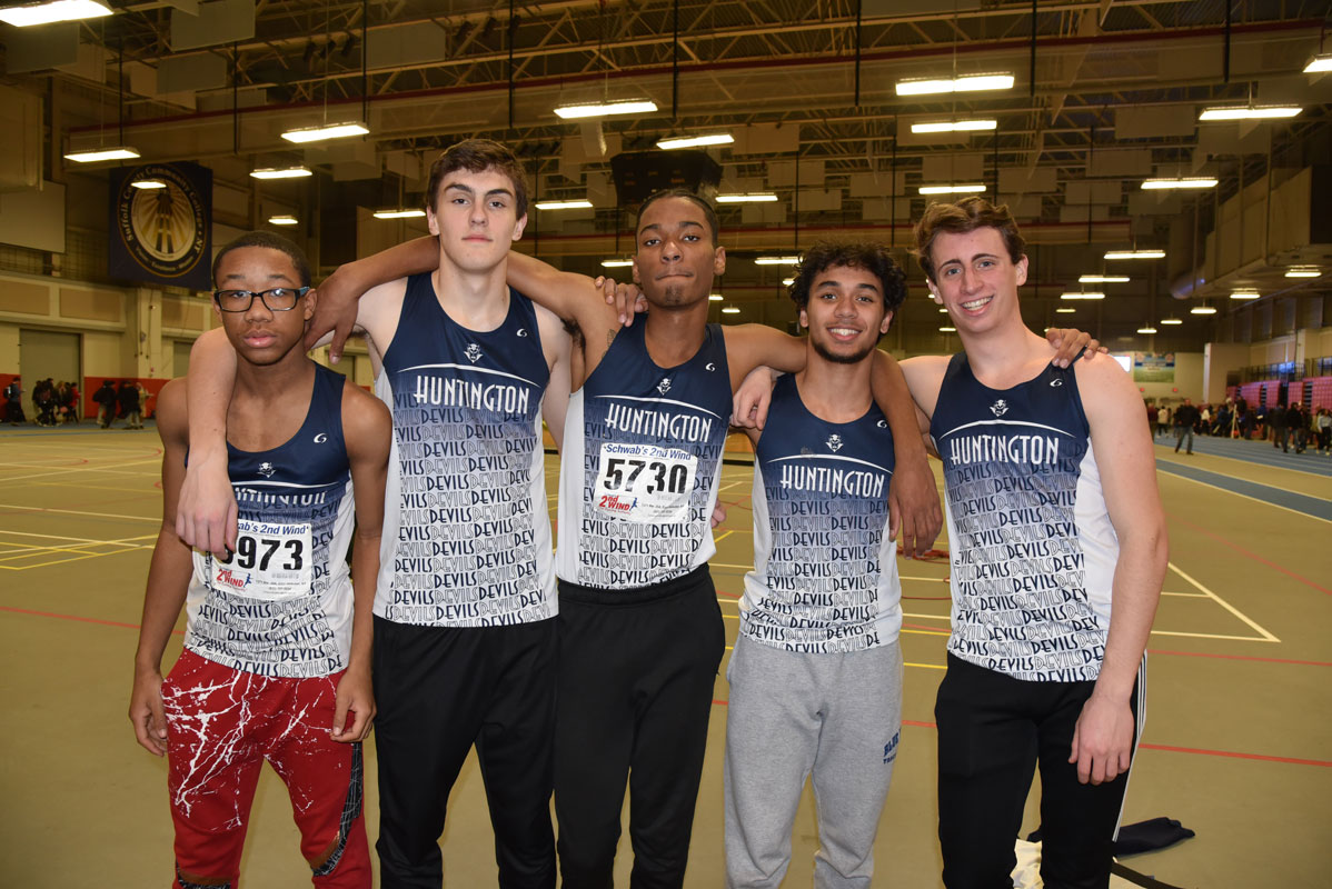 The Huntington boys' track 4x400m relay has advanced to the state championships 