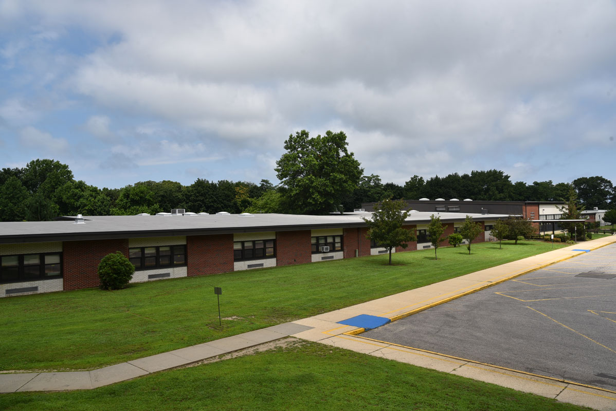 Woodhull Intermediate School is available to students in grades 4-6.