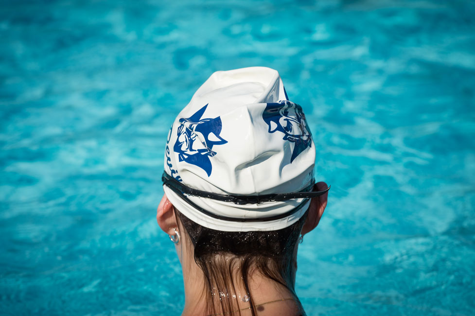 Huntington's girls' swimming and diving team welcomes new members. (Darin Reed photo.)
