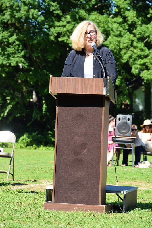 Retiring Woodhull teacher Diane Grassi at her final moving up ceremony.