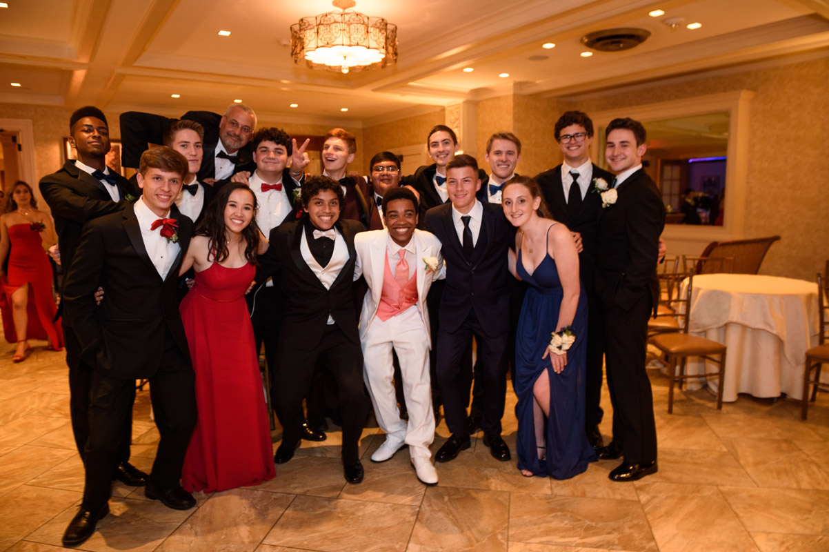 A crowd of more than 330 had a blast at this year's prom at Larkfield in East Northport. (Darin Reed photo.)