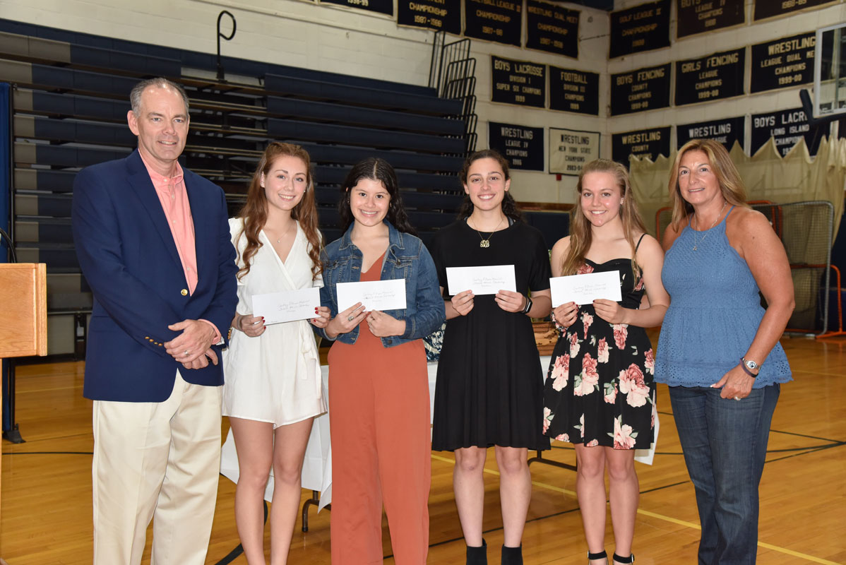 Meagan Malone, Evelyn Hernandez, Morgan Minicozzi and Erika Varady with Courtney O'Bryan's parents 
