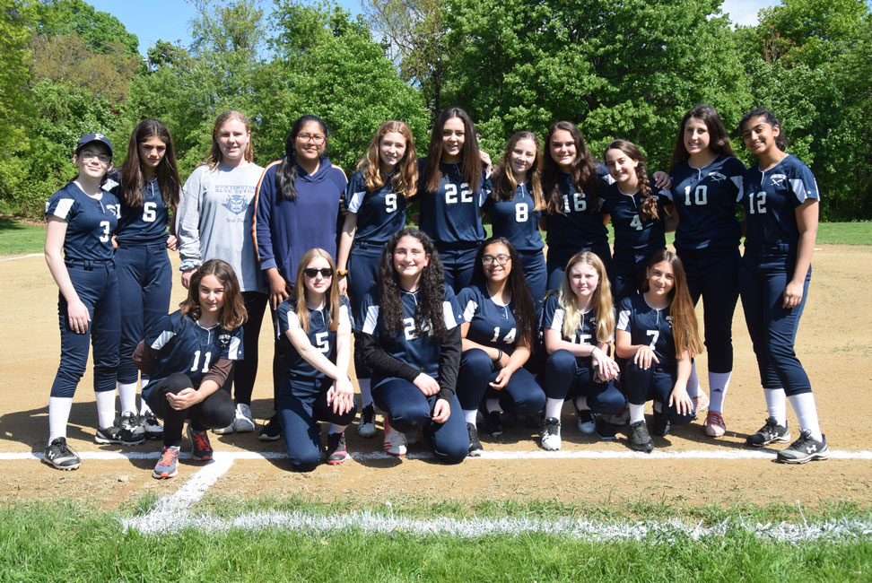 The 2019 J. Taylor Finley Middle School softball team.  
