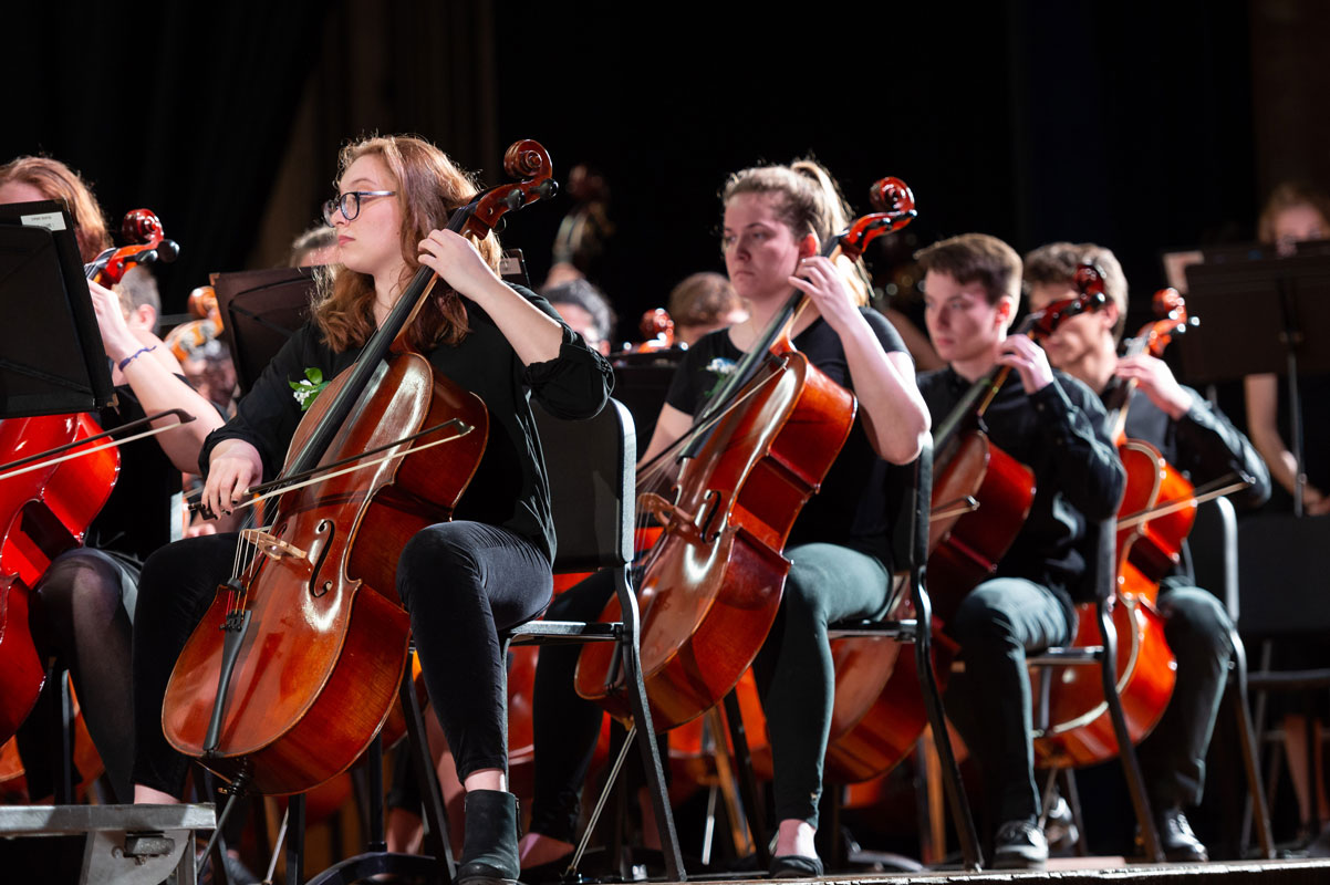 The Huntington High School orchestra is saying goodbye to many seniors. (Darin Reed photo.)