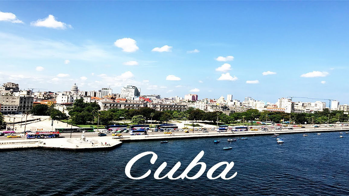 Huntington students enjoyed a meal of Cuba specialities.