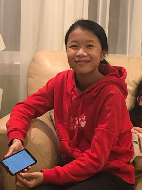 Ten Hong Kong students visited Huntington and lived with local families and high school students who loved the experience (9)