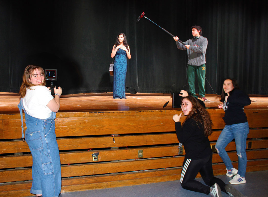 Huntington High School's top young filmmakers are participating in the 10 Day Film Challenge.