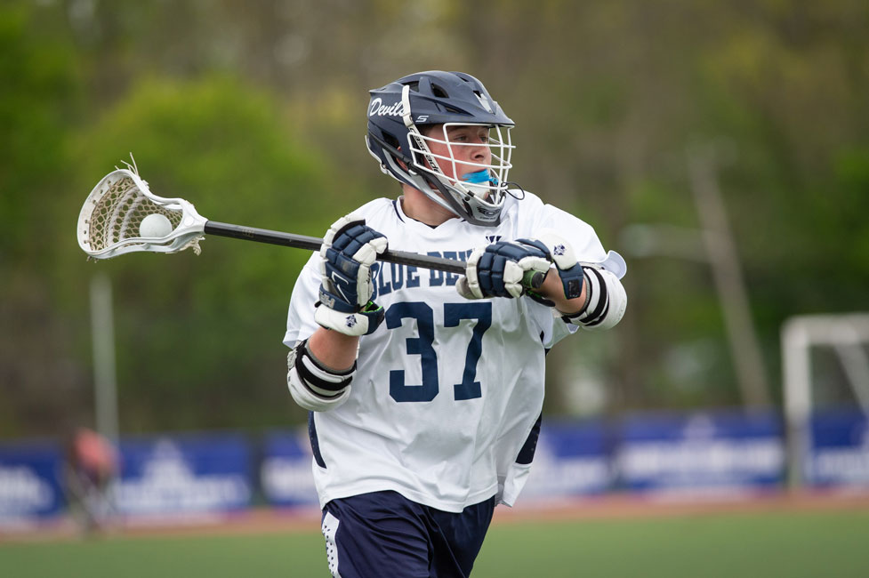 Huntington freshman Robbie Smith is the leading Blue Devil scorer. (Darin Reed photo.)