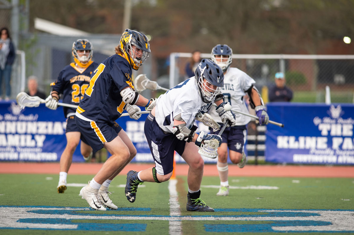 Robbie Smith (right) is Huntington's top scorer. (Darin Reed photo.)