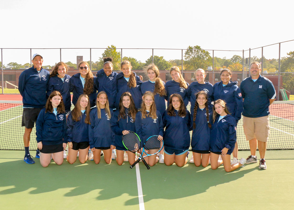 Coaches Jamie Fishlow and Eric Mininni with the 2019 Huntington varsity and JV girls' tennis teams.
