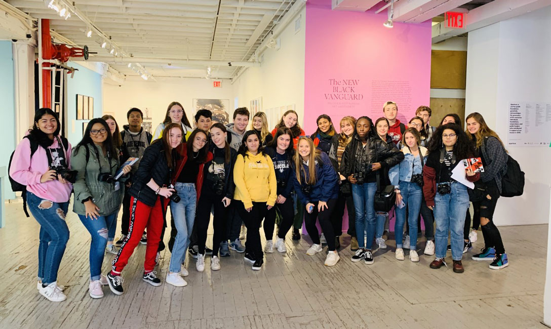 Teacher Pam Piffard-Williams led a field trip to Manhattan for her photography students.