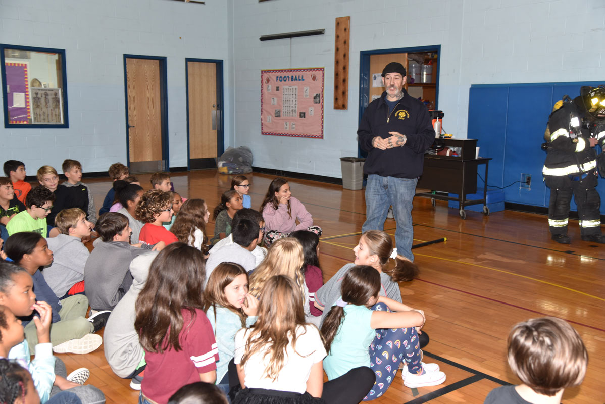 The Huntington Fire Department discussed how to respond during an emergency 