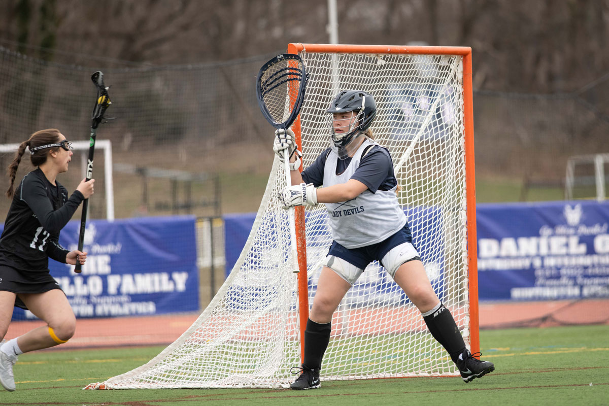 Huntington's Maya Santa-Maria has been recruited to play at the Univ. of Michigan. (Darin Reed photo.)