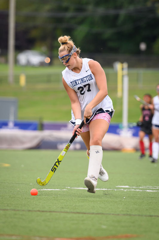 Meg Byrnes chases after the ball for Huntington. (Darin Reed photo)