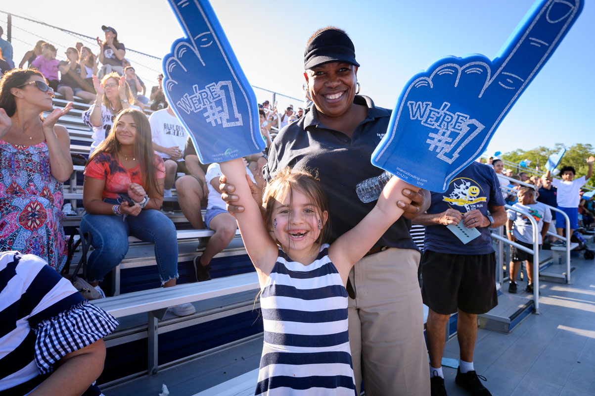 Enthusiasm was contagious and spread across folks of all ages. (Darin Reed photo.)