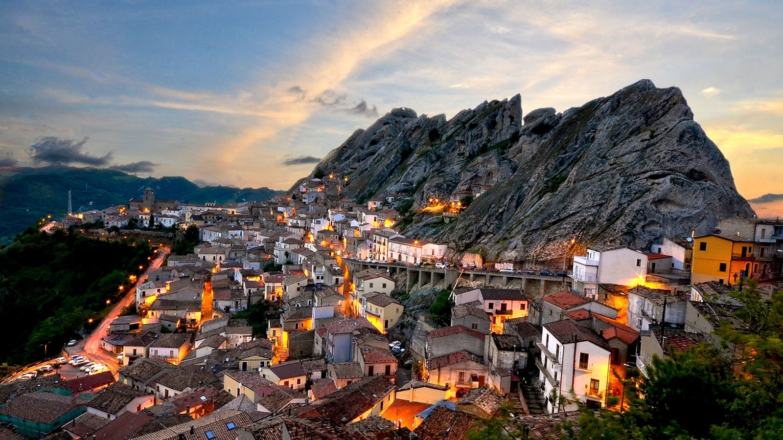 Italian is a fascinating country with a long and interesting history