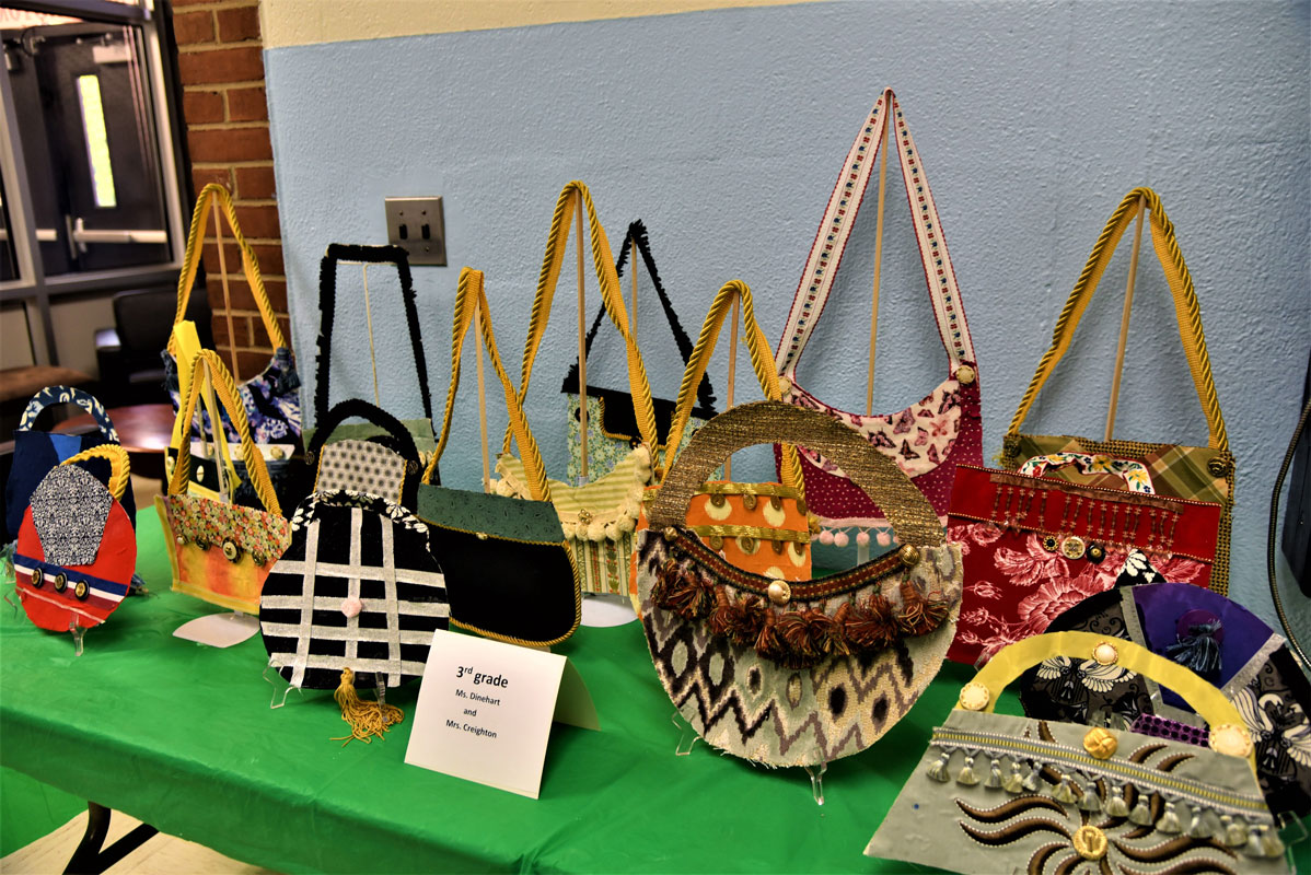 Washington art students created gorgeous paper handbags during a recnt project (3)