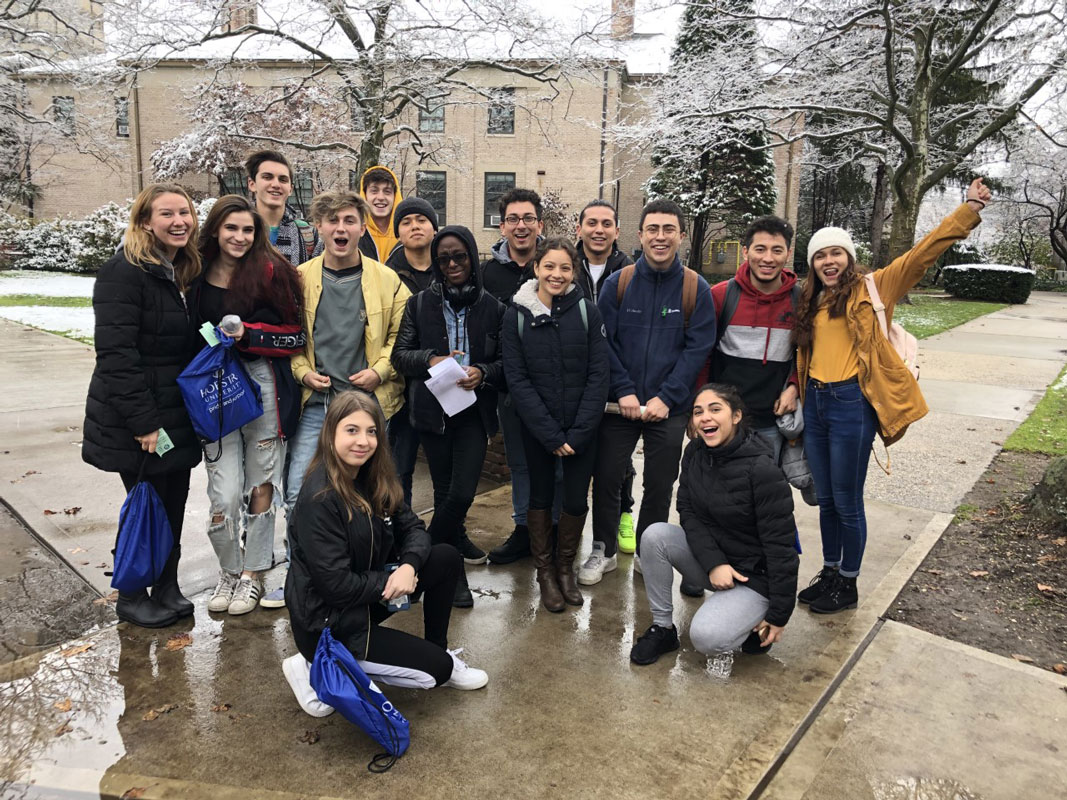 Huntington journalism class students at Hofstra for High School Press Day 