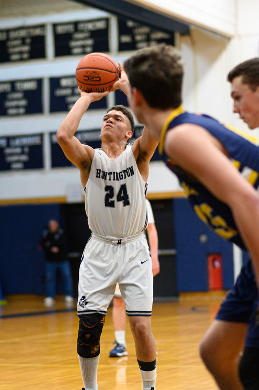 Lex Colato at the free throw line. (Darin Reed photo.)