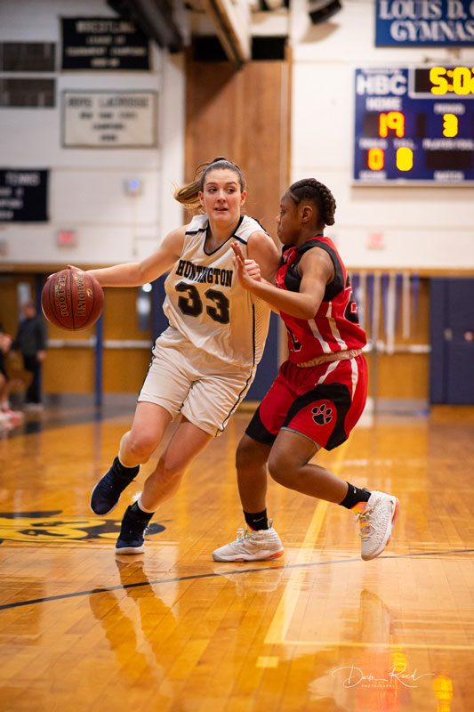 Abby Maichin drives past the defense. (Darin Reed photo.)
