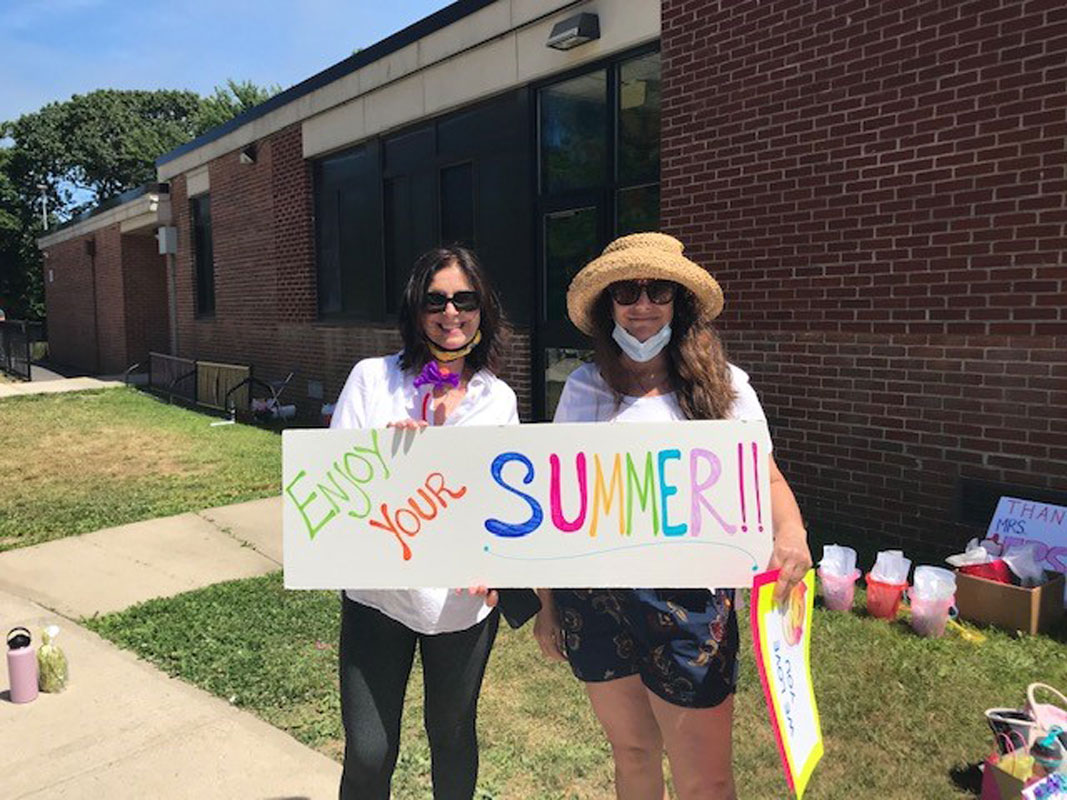 Flower Hill faculty and staff wished their students a happy summer vacation.