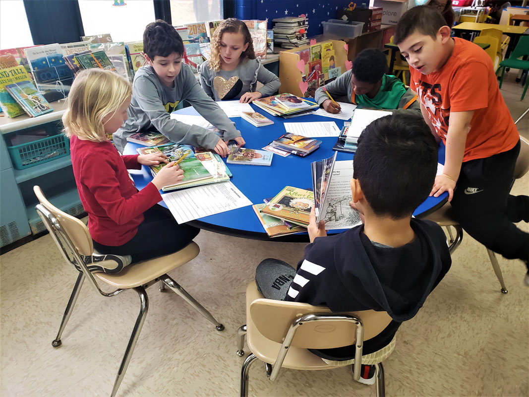 Washington School students are thrilled with the new books 
